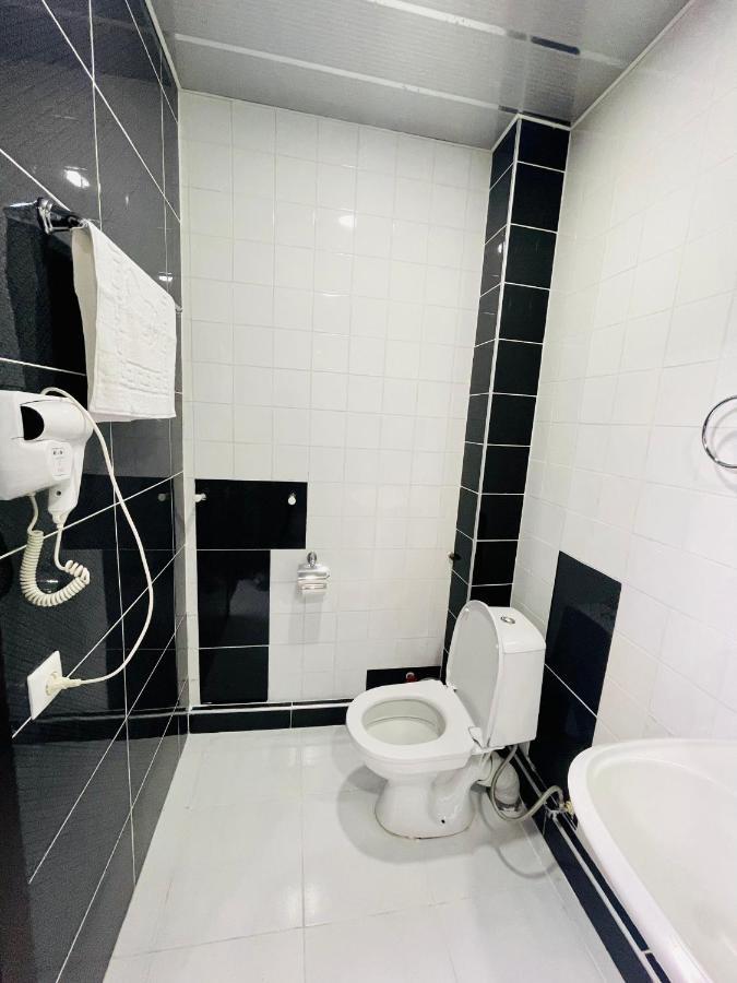 Quality Inn ティビリシ エクステリア 写真
